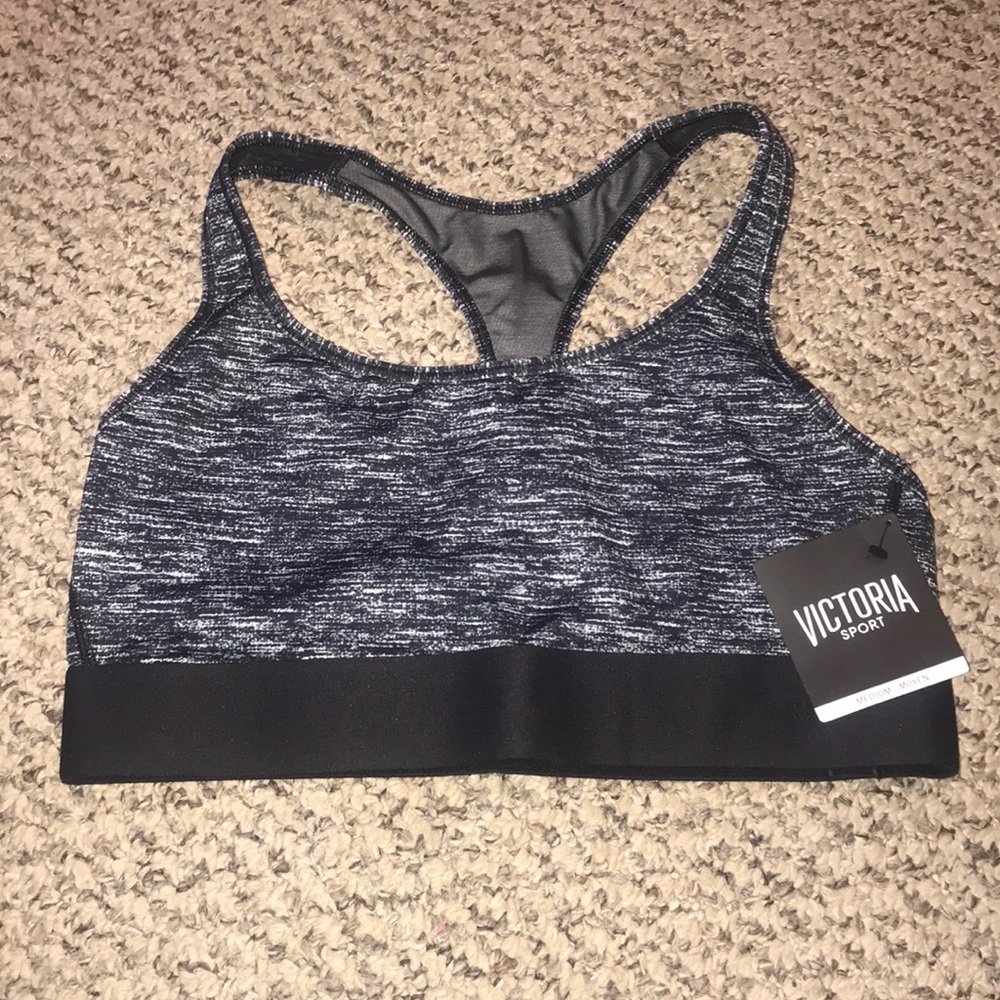 sports bra